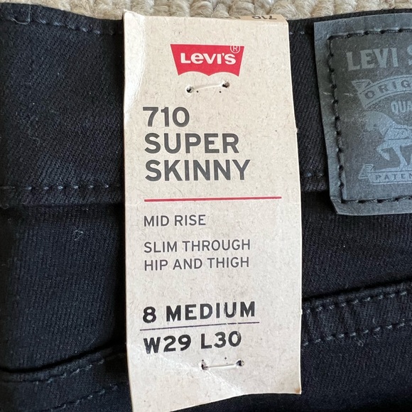 Levi’s Jeans - Picture 2 of 3